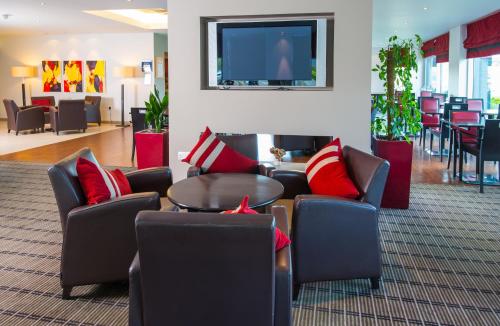 Bar/Lounge, Holiday Inn Express Leeds City Centre By IHG in Leeds