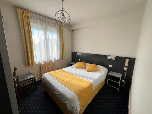 Logis Hôtel & Restaurant de la Barque Hotel de charme Forêt de Mézières