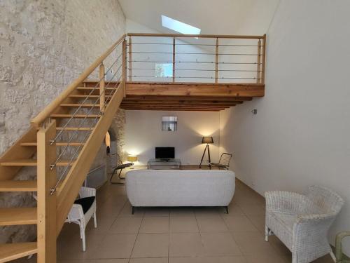 Maison en pierre rénovée (Maison en pierre renovee) in Taïx