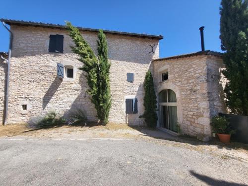 Maison en pierre rénovée (Maison en pierre renovee) in Taïx