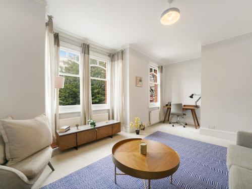 Pass the Keys Cosy apartment in Kilburn, Londyn