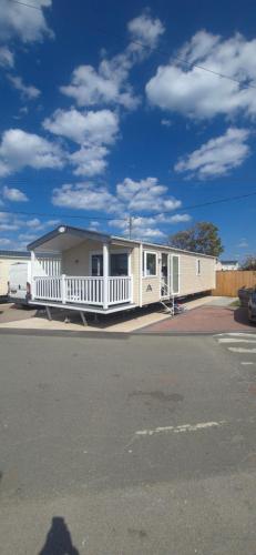 Towyn, Golden Gate, DKH Rentals, Static Caravan 2