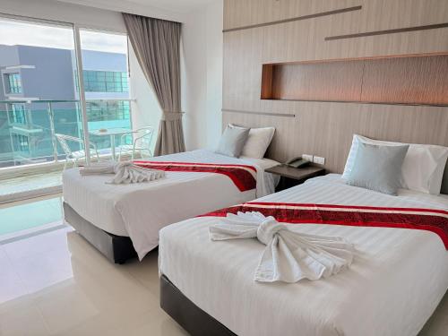 파타야 바리나 팰리스 호텔 (Vareena Palace Hotel) 4성급 호텔 스위트룸