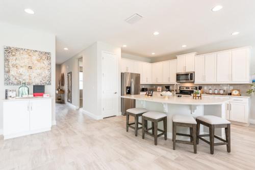 Radiant Home with Private Pool near Disney by Rentyl - 7676F in Orlando, USA