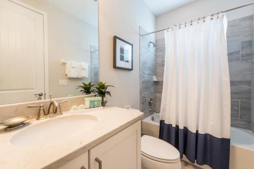 Radiant Home with Private Pool near Disney - 7676F - image 12
