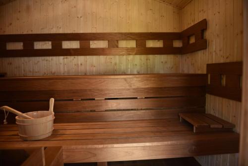 D9 Cottage in Csesznek