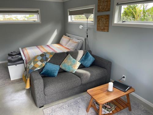 Modern Garden Cottage with Private Outdoor Area - New Lynn, Auckland (photo 2)