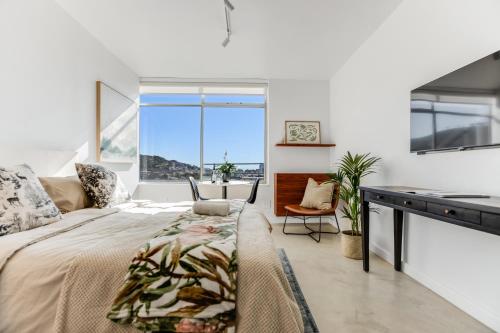 Luxury Mountain and City View Haven - image 2