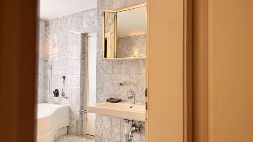 Central stylish apartment, Monaco di Baviera (foto 9)