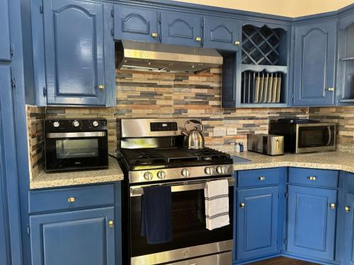 Diamond Pines in Arnos Vale