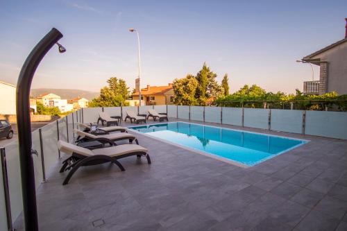 

Apartments & Rooms Krk
