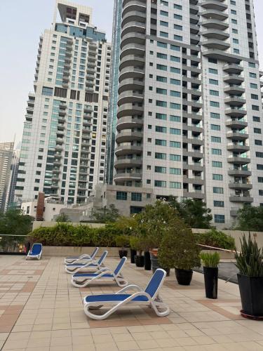 Marina Walk View Luxury 1BR close to JBR beach!, Дубай (фото 2)