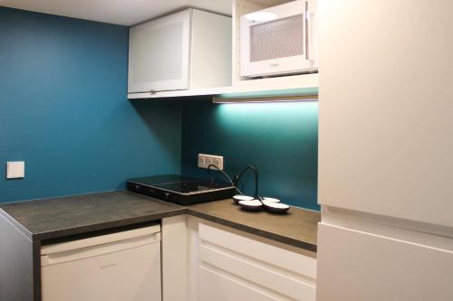 Nice T2 in the heart of Paris near Louvre Museum - image 2