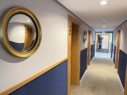 Hotel Zhong Hua - image 13