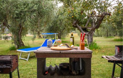  2 Bedroom Nice Home In Morro D´oro Te in Pagliare