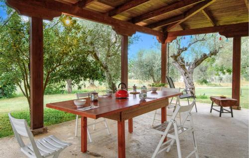  2 Bedroom Nice Home In Morro D´oro Te in Pagliare