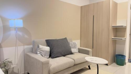 Cozy Couple studio 307B at KLCC, Куала-Лумпур