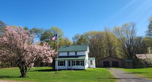 Country Living in Brewerton (NY)