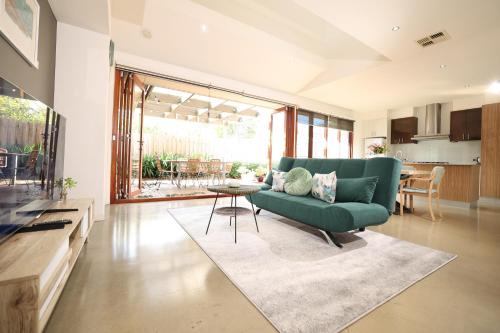 Tido Art Haven AT Mt Waverley in Mount Waverley