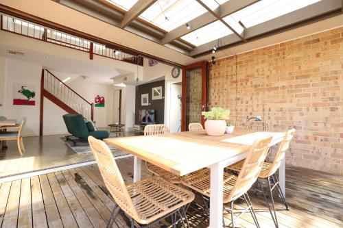 Tido Art Haven AT Mt Waverley in Mount Waverley