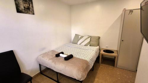 Studio indépendant et bien équipé avec véranda commune - Location saisonnière - Neuilly-sur-Marne