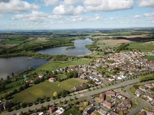 A perfect stay close to picturesque nature reserve in 萊德舍姆