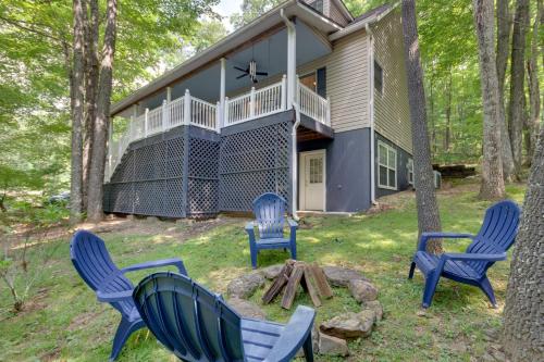 Blue Ridge Mtn Escape Home with Deck and Fire Pit! in Sapphire, USA