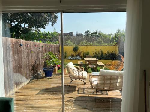 Scandi-Style 2BD Maisonette wGarden Brick Lane! - image 10