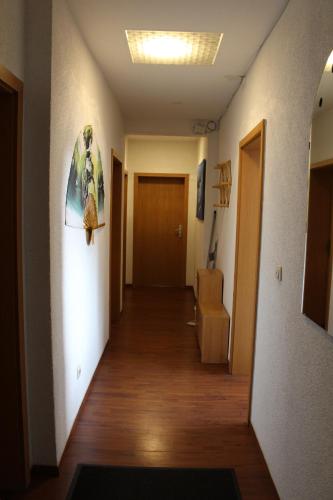 Möblierte Zimmer mit Gemeinschaftsküchen und Wohnungen in Thüringen Wald (Moblierte Zimmer mit Gemeinschaftskuchen und Wohnungen in Thuringen Wald) in كراوينكل