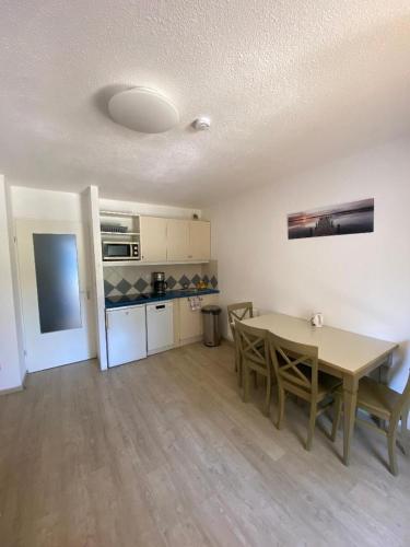 Appartement calme et tranquilite near Les Pins Parasols