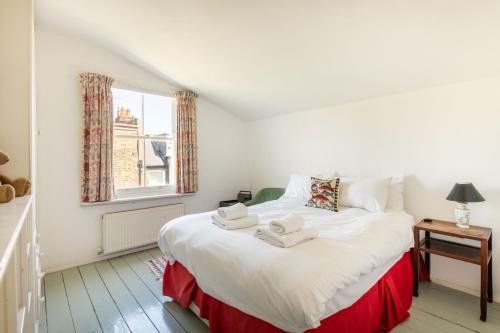 Lovely 4-Bedroom House nr Portobello - image 2