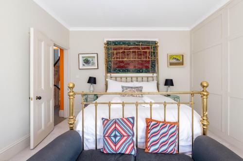 Lovely 4-Bedroom House nr Portobello - image 14