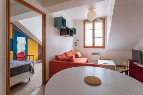 Vivid & Stylish 1BD Apartment Les Halles Paris! - main image