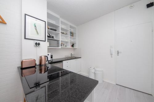 Boho Chic Studio Apartment in Cape Town - image 34
