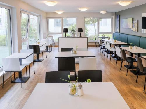 B&B Hotel Stuttgart-Vaihingen - image 7