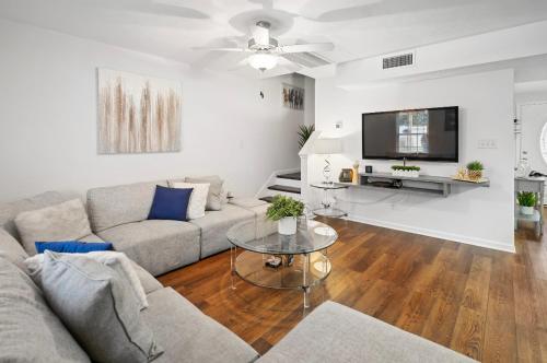 Cozy Getaway Homes in Lavergne (TN)