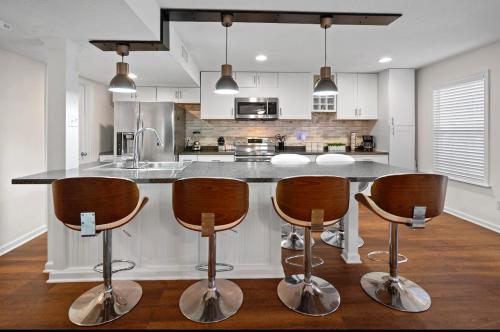 Cozy Getaway Homes in Lavergne (TN)