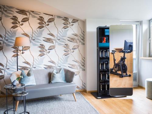 room detail thumbnail 1