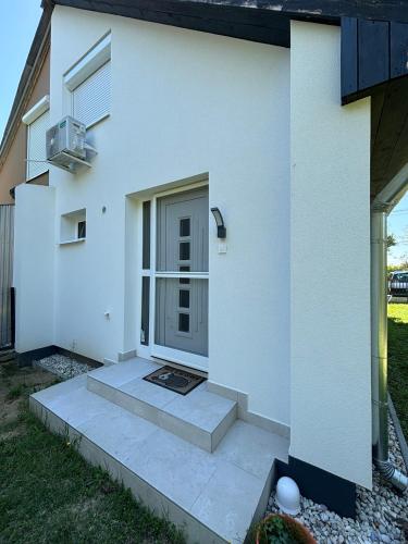 Kékzug (Kekzug) in Balatonmáriafürdő