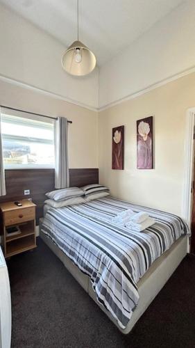 Shanahans B&B with Sports Bar - image 8
