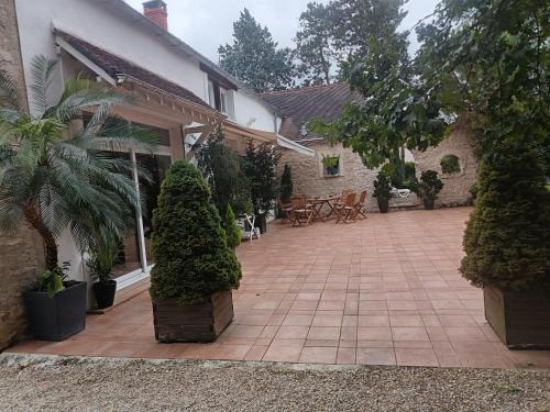 Les Ecureuils in Bougligny