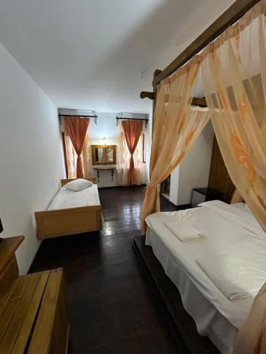 Triple Room with Private Bathroom