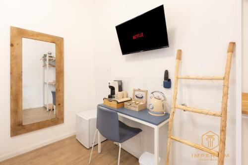 Imperium Luxury Suites - 100mt to Metro A, 5 min to center, pvt bathroom, A-C, Roma (foto 5)