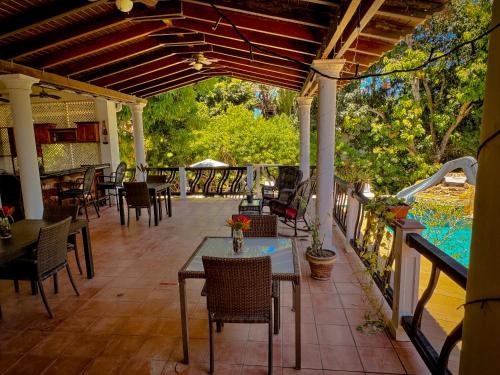 Caribbean Shores Belize in Hopkinsa