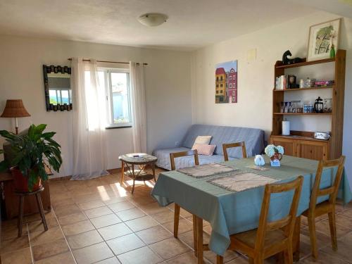 Sunshine House no.2 in มาเดเลนา