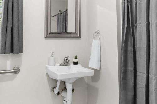 ห้องพัก, Rose Drive Roost 2 near พิพิธภัณฑ์มูลนิธิการบินเซาธ์เทิร์น