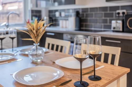 บริการและสิ่งอำนวยความสะดวก, บ้านเดี่ยว 2 ห้องนอน 1 ห้องน้ำส่วนตัว ขนาด 60 ตร.ม. – วิดเนส (Widnes House by Yoko Property) in วิดเนส