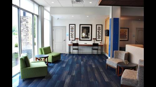 Holiday Inn Express - Lockport an IHG Hotel - image 14