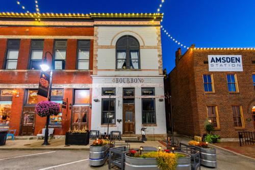 The Woodford Hotel - image 2