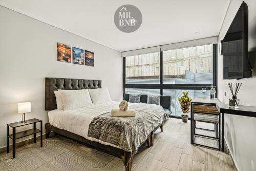 Serrano Studios by Mr BnB